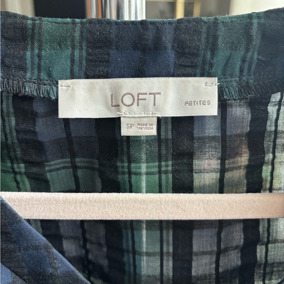 EUC LOFT Plaid V-Neck Puff Sleeve Top - Picture 5 of 6